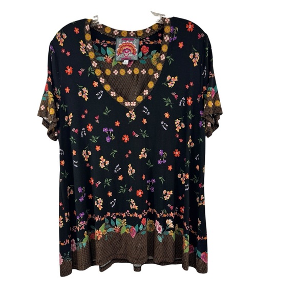 Johnny Was The Janie Favorite Short Sleeve V Neck Swing Tee Floral Black Shirt - Picture 3 of 12